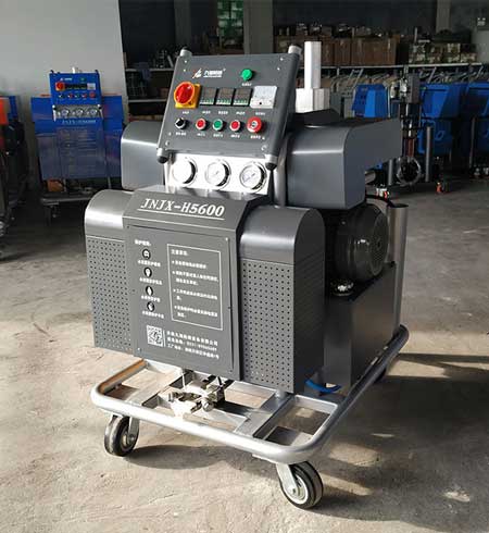 噴聚脲的機(jī)器(圖1) H5600型號噴涂聚脲涂料機(jī)器