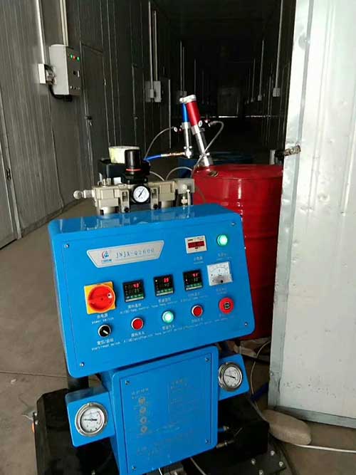 聚氨酯冷庫保溫噴涂(圖2) Q2600聚氨酯冷庫保溫噴涂機(jī)